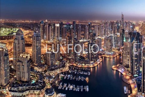 Appartamento in vendita a Dubai Marina, Dubai, EAU 4 camere da letto, 255 mq. № 627900 - foto 1