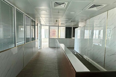 Escritório para arrendamento em Sheikh Zayed Road, Dubai, EAU 186 m2 № 594869 - foto 4