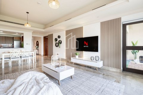 Apartment in Palm Jumeirah, Dubai, UAE 1 bedroom, 126 sq.m. № 623570 - photo 18