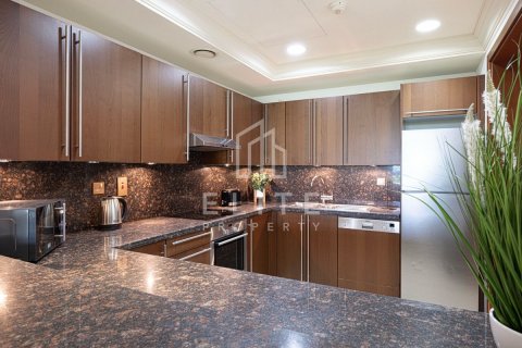 Apartment in Palm Jumeirah, Dubai, UAE 1 bedroom, 126 sq.m. № 623570 - photo 9