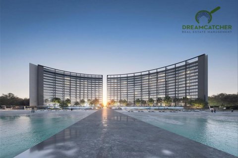 Apartment in Al Heerah, Sharjah, UAE 1 bedroom, 110.4 sq.m. № 588469 - photo 1