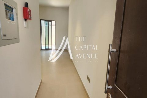 Townhouse in Khalifa City, Abu Dhabi, UAE 3 bedrooms, 172 sq.m. № 605080 - photo 19