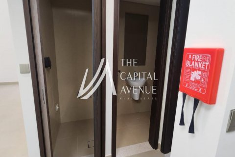 Townhouse in Khalifa City, Abu Dhabi, UAE 3 bedrooms, 172 sq.m. № 605080 - photo 18