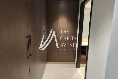 Townhouse in Khalifa City, Abu Dhabi, UAE 3 bedrooms, 172 sq.m. № 605080 - photo 8