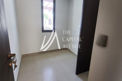 Townhouse in Khalifa City, Abu Dhabi, UAE 3 bedrooms, 172 sq.m. № 605080 - photo 14