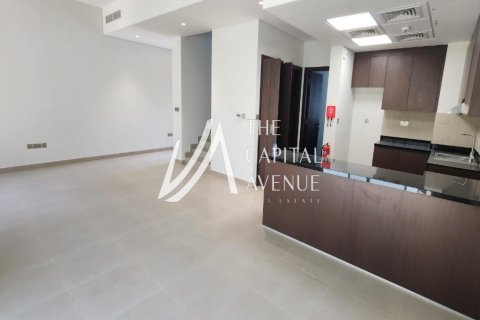 Townhouse in Khalifa City, Abu Dhabi, UAE 3 bedrooms, 172 sq.m. № 605080 - photo 6