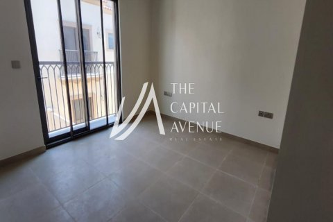 Townhouse in Khalifa City, Abu Dhabi, UAE 3 bedrooms, 172 sq.m. № 605080 - photo 3