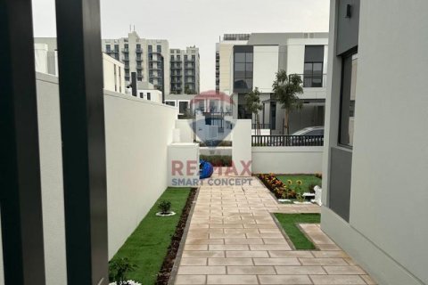 Al Furjan, Dubai, संयुक्त अरब अमीरात में टाउनहाउस, 4 बेडरूम, 335.9 वर्ग मीटर, संख्या 590778 - फ़ोटो 6