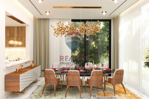 Shtëpi në qytet në Golf City, Dubai, Emiratet e Bashkuara Arabe 4 dhoma gjumi, 331.8 m2. № 590767 - Foto 10