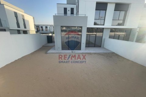 טאונהאוס להשכרה ב Al Furjan, Dubai, איחוד האמירויות  4 חדרי שינה, 358.4 מ"ר, מספר 590779 - תמונה 6
