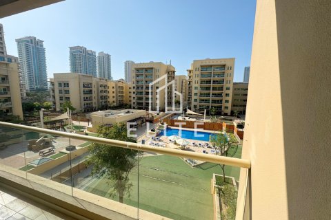 Lägenhet till försäljning i Greens, Dubai, UAE 2 sovrum, 121 kvm Nr. 628946 - fotografi 11