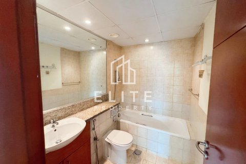 Lägenhet till försäljning i Greens, Dubai, UAE 2 sovrum, 121 kvm Nr. 628946 - fotografi 10