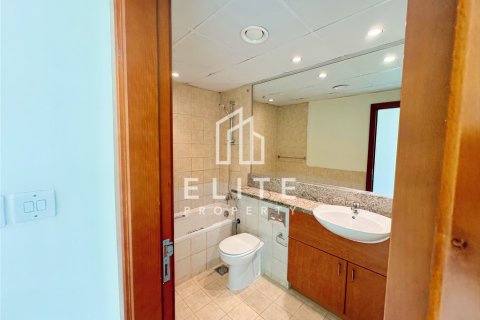 Apartment in Greens, Dubai, UAE 2 bedrooms, 121 sq.m. № 628946 - photo 8