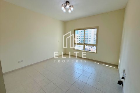 Apartment in Greens, Dubai, UAE 2 bedrooms, 121 sq.m. № 628946 - photo 6