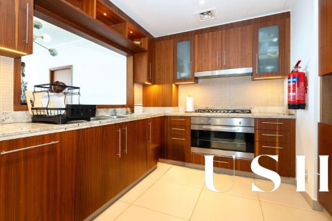 Apartment in Downtown Dubai (Downtown Burj Dubai), UAE 3 bedrooms, 197 sq.m. № 629130 - photo 5