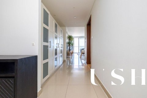 Apartment in Downtown Dubai (Downtown Burj Dubai), UAE 3 bedrooms, 197 sq.m. № 629130 - photo 26