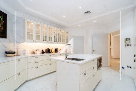 Villa in Palm Jumeirah, Dubai, UAE 4 bedrooms, 657.3 sq.m. № 623881 - photo 12