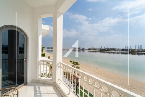 Villa in Palm Jumeirah, Dubai, UAE 4 bedrooms, 657.3 sq.m. № 623881 - photo 2
