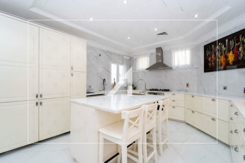 Villa in Palm Jumeirah, Dubai, UAE 4 bedrooms, 657.3 sq.m. № 623881 - photo 13