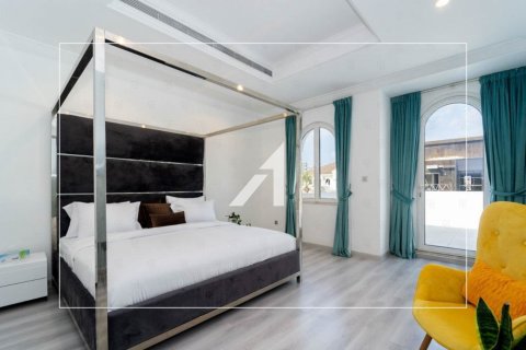 Villa in Palm Jumeirah, Dubai, UAE 4 bedrooms, 657.3 sq.m. № 623881 - photo 20