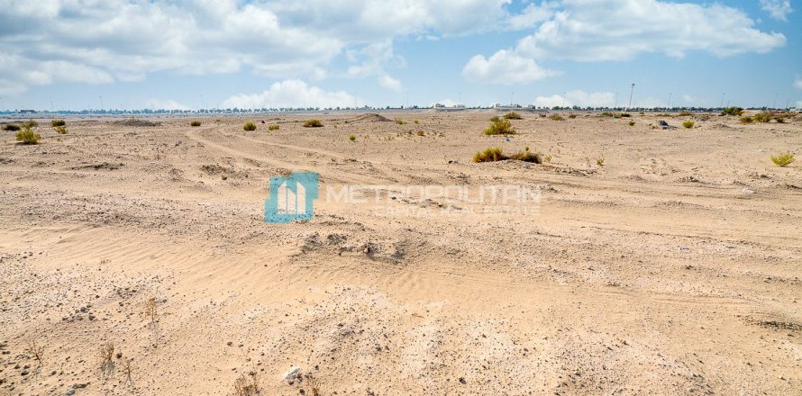 Land in Khalifa City, Abu Dhabi, UAE 1952 sq.m. № 594879