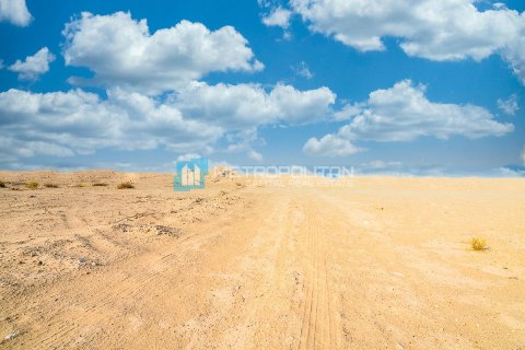Land in Khalifa City, Abu Dhabi, UAE 1952 sq.m. № 594879 - photo 3