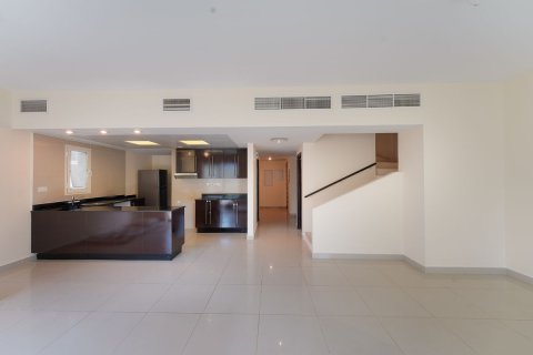 Pronë komerciale në Al Reef, Abu Dhabi, Emiratet e Bashkuara Arabe 4 dhoma gjumi, 180 m2. № 595053 - Foto 5