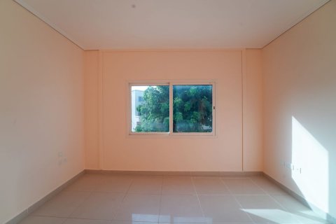 Pronë komerciale në Al Reef, Abu Dhabi, Emiratet e Bashkuara Arabe 4 dhoma gjumi, 180 m2. № 595053 - Foto 11