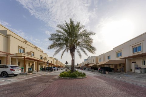Pronë komerciale në Al Reef, Abu Dhabi, Emiratet e Bashkuara Arabe 4 dhoma gjumi, 180 m2. № 595053 - Foto 17