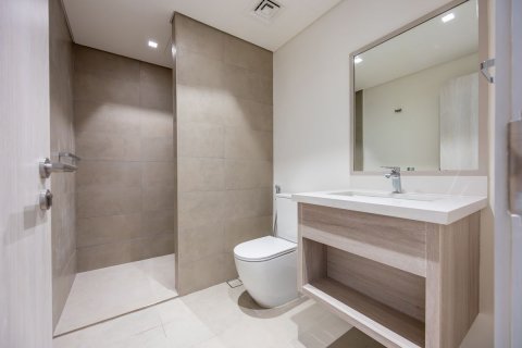 Commercial property on the Yas Island, Abu Dhabi, UAE 5 bedrooms, 384 sq.m. № 594914 - photo 16