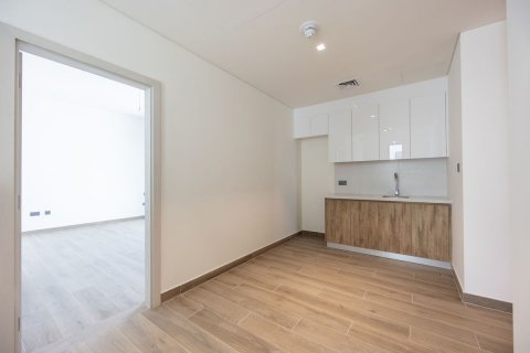 Commercial property on the Yas Island, Abu Dhabi, UAE 5 bedrooms, 384 sq.m. № 594914 - photo 11
