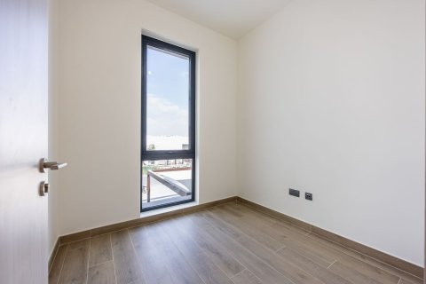 Commercial property on the Yas Island, Abu Dhabi, UAE 5 bedrooms, 384 sq.m. № 594914 - photo 8