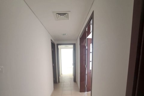 Commercial property in Abu Dhabi Gate City, UAE 5 bedrooms, 451 sq.m. № 594913 - photo 17