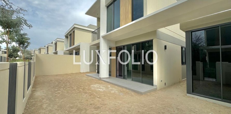 Vila v Tilal Al Ghaf, Dubai, SAE 4 ložnice, 373 m² Č.: 627735