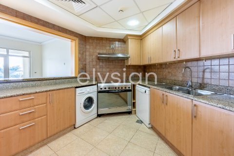 Apartment in Palm Jumeirah, Dubai, UAE 2 bedrooms, 144 sq.m. № 586061 - photo 9