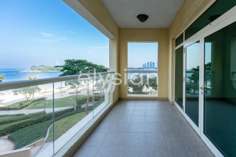 Apartment in Palm Jumeirah, Dubai, UAE 2 bedrooms, 144 sq.m. № 586061 - photo 2