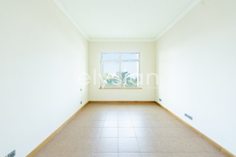 Apartment in Palm Jumeirah, Dubai, UAE 2 bedrooms, 144 sq.m. № 586061 - photo 5
