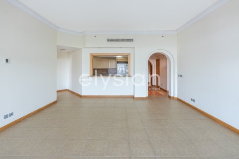 Apartment in Palm Jumeirah, Dubai, UAE 2 bedrooms, 144 sq.m. № 586061 - photo 4