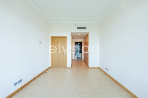 Apartment in Palm Jumeirah, Dubai, UAE 2 bedrooms, 144 sq.m. № 586061 - photo 8