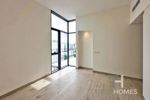 Villa in Al Furjan, Dubai, UAE 4 bedrooms, 331 sq.m. № 586598 - photo 6