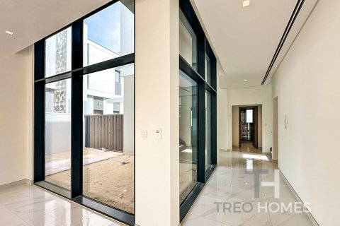 Villa in Al Furjan, Dubai, UAE 4 bedrooms, 331 sq.m. № 586598 - photo 2