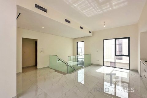 Villa in Al Furjan, Dubai, UAE 4 bedrooms, 331 sq.m. № 586598 - photo 3