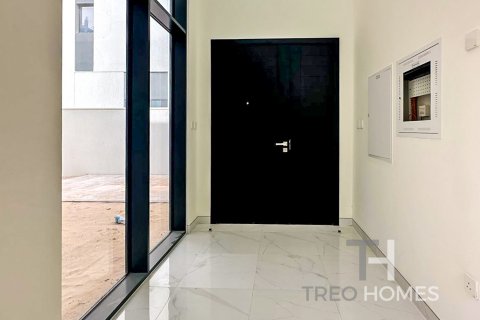Villa in Al Furjan, Dubai, UAE 4 bedrooms, 331 sq.m. № 586598 - photo 14