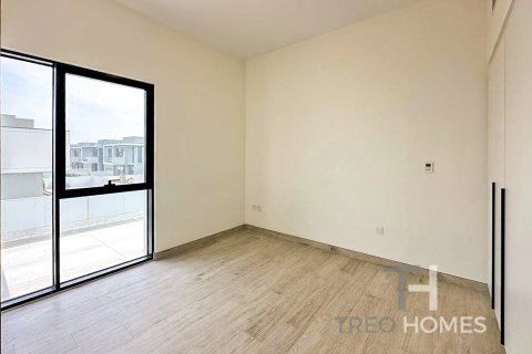 Villa in Al Furjan, Dubai, UAE 4 bedrooms, 331 sq.m. № 586598 - photo 20