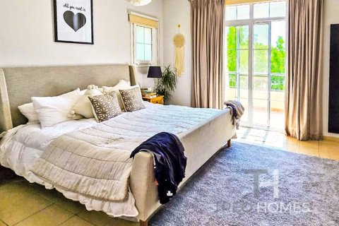 Villa in affitto a The Lakes, Dubai, EAU 3 camere da letto, 240 mq. № 597630 - foto 13
