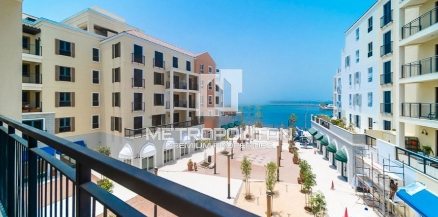 Apartament në Jumeirah, Dubai, Emiratet e Bashkuara Arabe 3 dhoma gjumi, 185 m2. № 592682