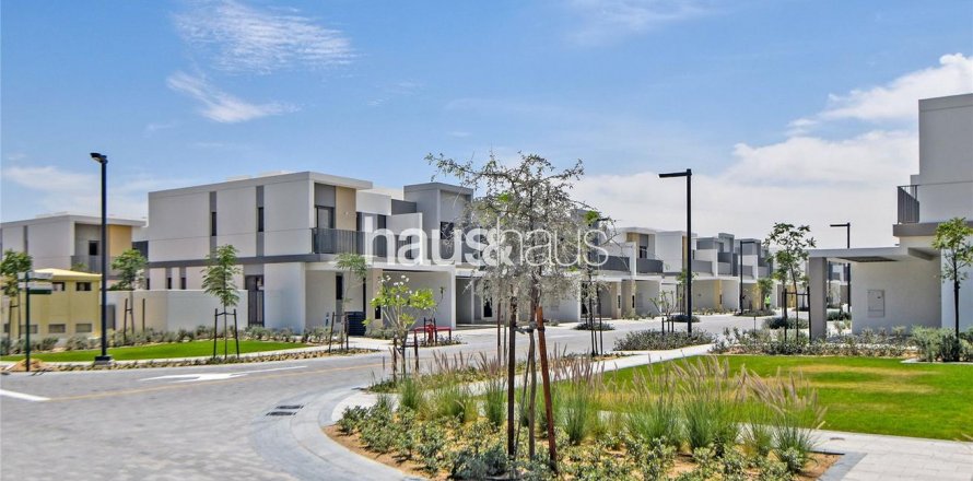 Rumah bandar di Tilal Al Ghaf, Dubai, UAE 3 bilik tidur, 200 meter persegi № 626480