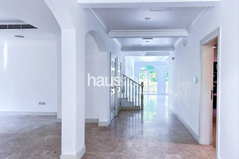 Vila v Jumeirah Golf Estates, Dubai, SAE 4 ložnice, 512 m² Č.: 626328 - fotografie 10