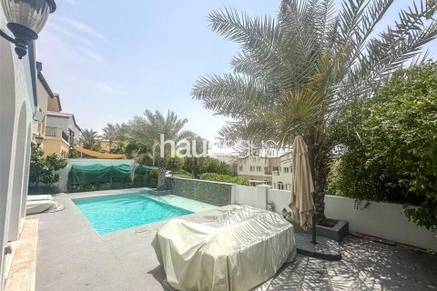 Vila v Jumeirah Golf Estates, Dubai, SAE 4 ložnice, 512 m² Č.: 626328 - fotografie 3