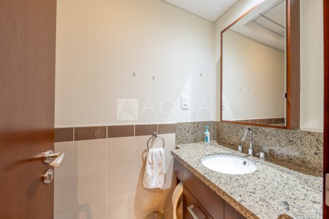 Apartment in Downtown Dubai (Downtown Burj Dubai), UAE 1 bedroom, 73.7 sq.m. № 611509 - photo 4